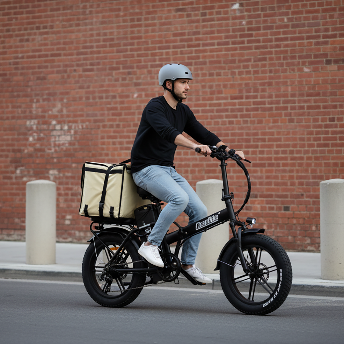 Why Foldable Electric Bikes Are Ideal for Commuters and Travelers？