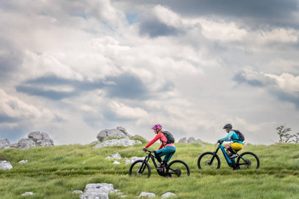 ChamRider DH420 vs. Traditional Mountain E-Bikes: What’s the Real Upgrade?